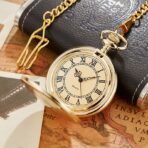 reloj de bolsillo hombre dorado