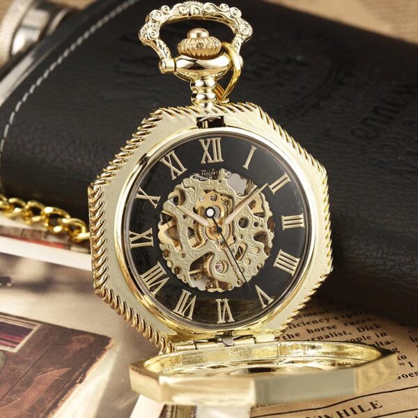 reloj de bolsillo octogonal dorado